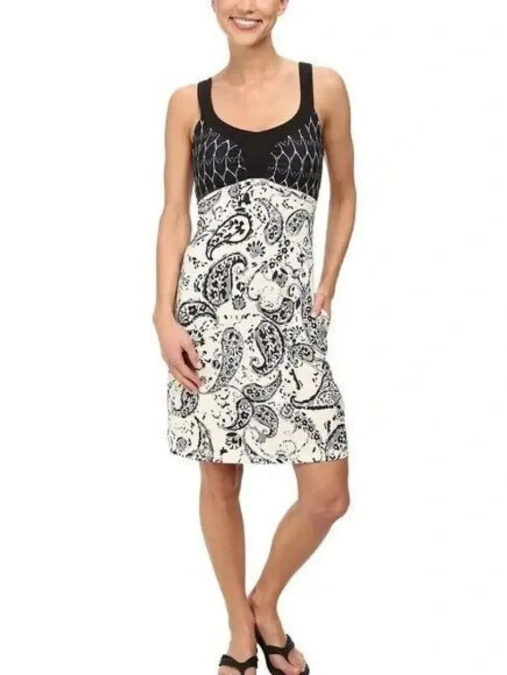 The North Face Cadence Dress Sz L, Excellent Condition